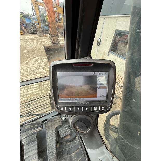 2021 Doosan DX225LC-5-48952083