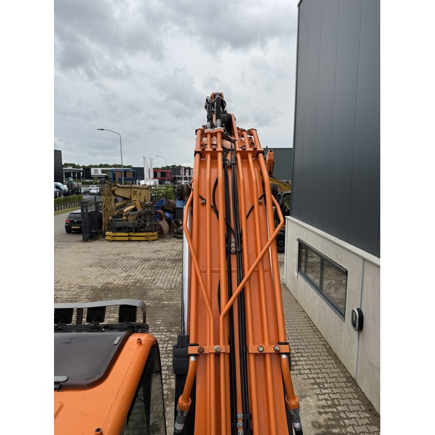 2021 Doosan DX225LC-5-48952104