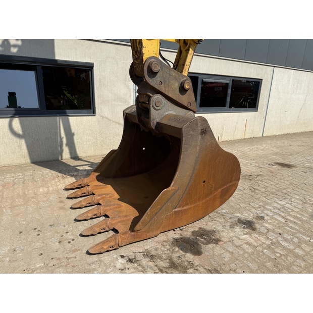 2019 Komatsu PC210LC-11-48952133