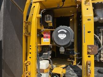 2019-komatsu-pc210lc-11-1483462-48952152