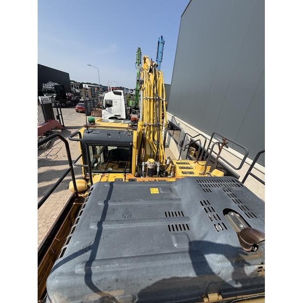 2019 Komatsu PC210LC-11-48952156