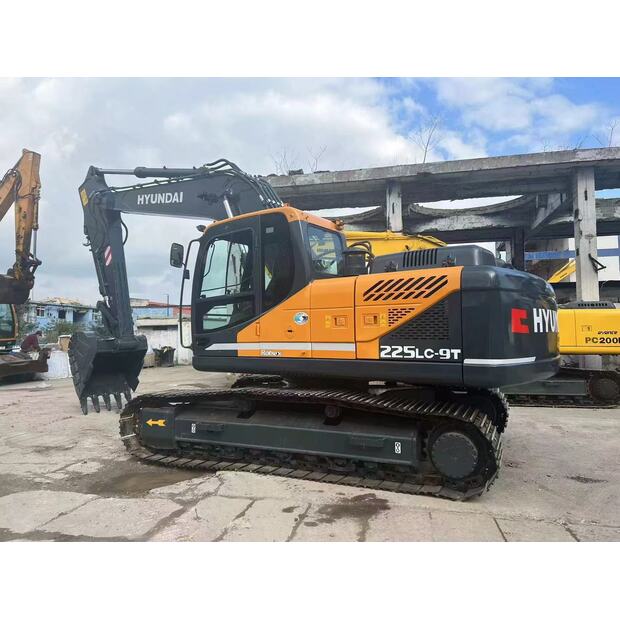 2025 Hyundai R225-9T-48952493