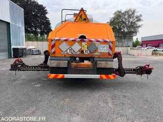 2010-renault-premium-1483477-48952801