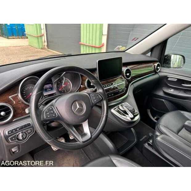 2016 مرسيدس بنز V-Class-48952857
