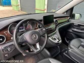 2016-mercedes-benz-v-class-48952857