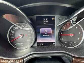 2016-mercedes-benz-v-class-48952858