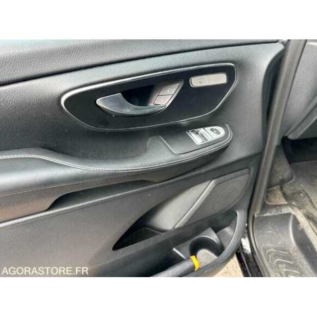 2016 مرسيدس بنز V-Class-48952860