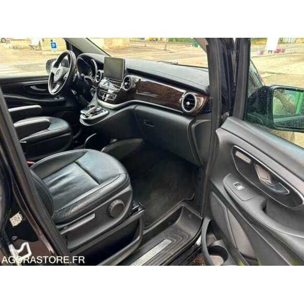2016 مرسيدس بنز V-Class-48952861