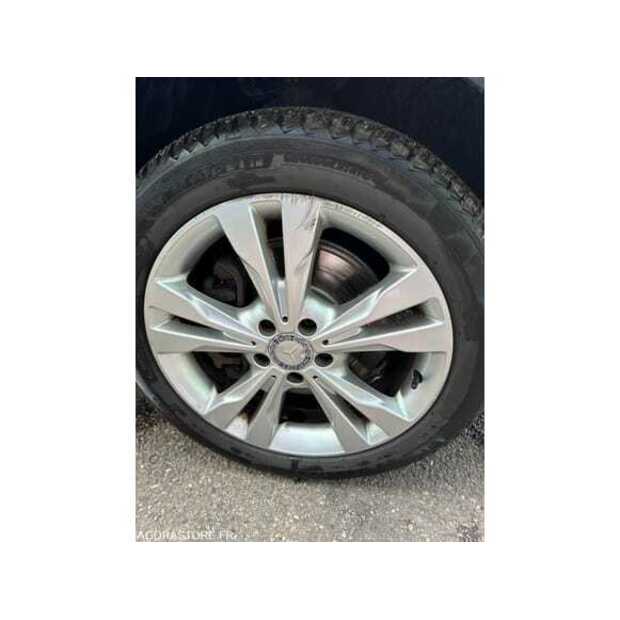 2016 مرسيدس بنز V-Class-48952864