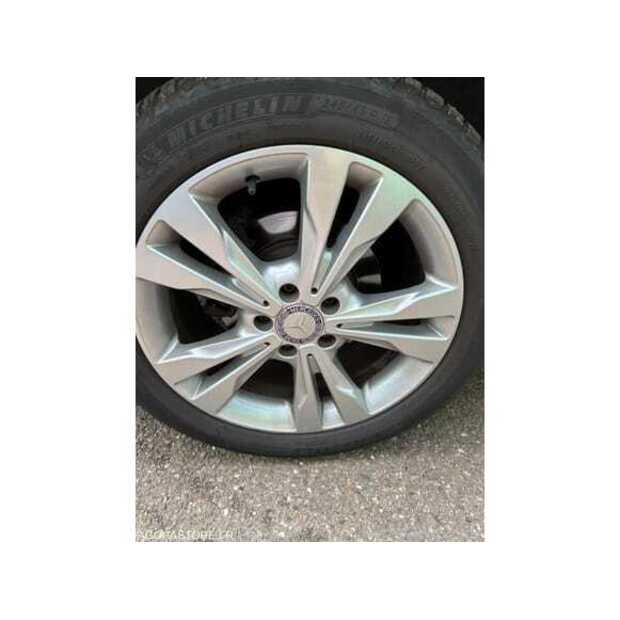 2016 مرسيدس بنز V-Class-48952865