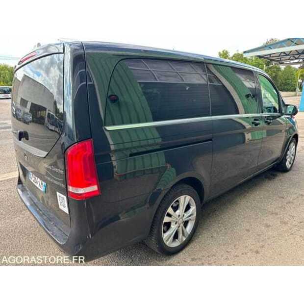 2016 مرسيدس بنز V-Class-48952872