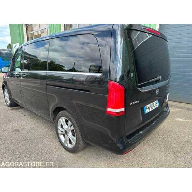 2016 مرسيدس بنز V-Class-48952874