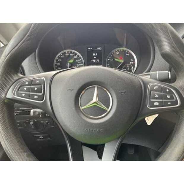 مرسيدس بنز Vito-48952886