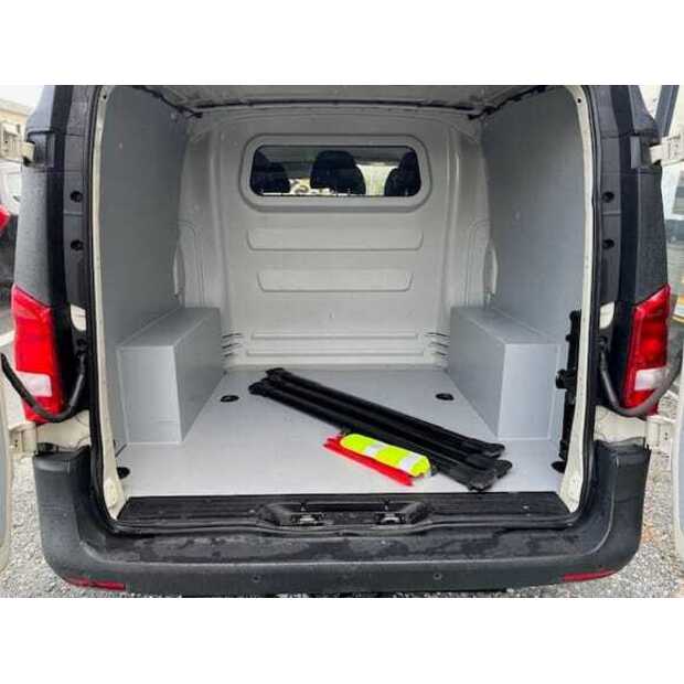 مرسيدس بنز Vito-48952888
