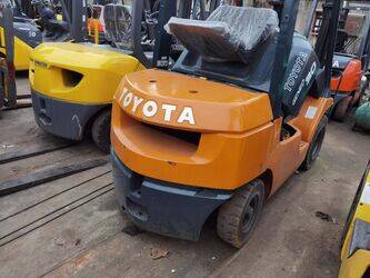 2018-toyota-fd30-1161374-48954475