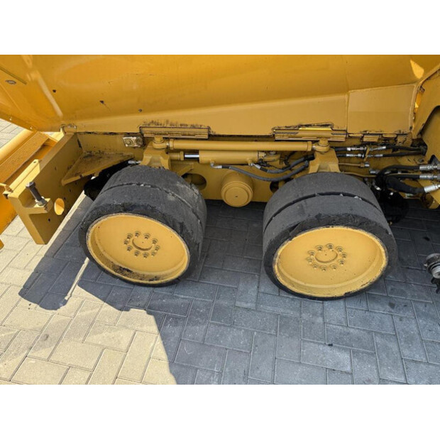 2010 كاتربيلر AP 600D-48958356