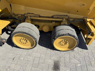 2010-caterpillar-ap-600d-1483566-48958365