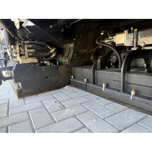 2010 كاتربيلر AP 600D-48958380
