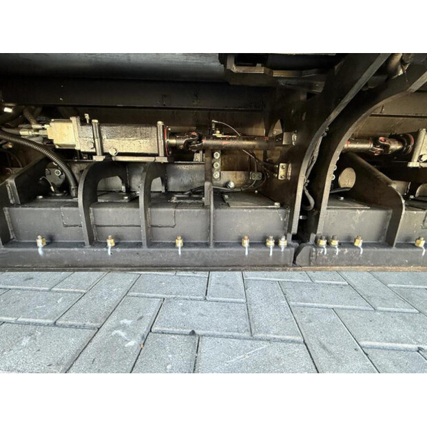 2010 كاتربيلر AP 600D-48958381