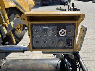 2010-caterpillar-ap-600d-1483566-48958392