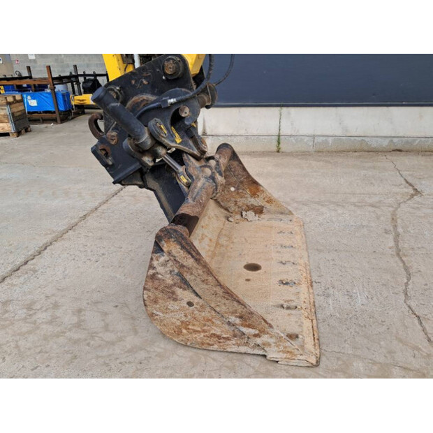 2023 Komatsu PC170LC-11-48958420