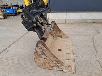 2023-komatsu-pc170lc-11-1466728-48958420