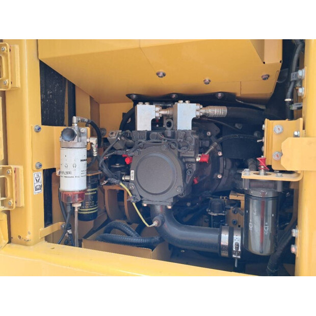 2023 Komatsu PC170LC-11-48958459