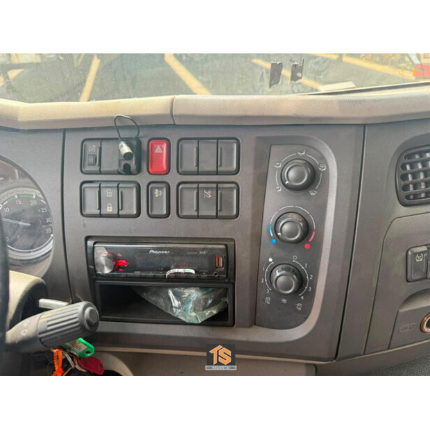 2017 DAF FA LF 230-48958682