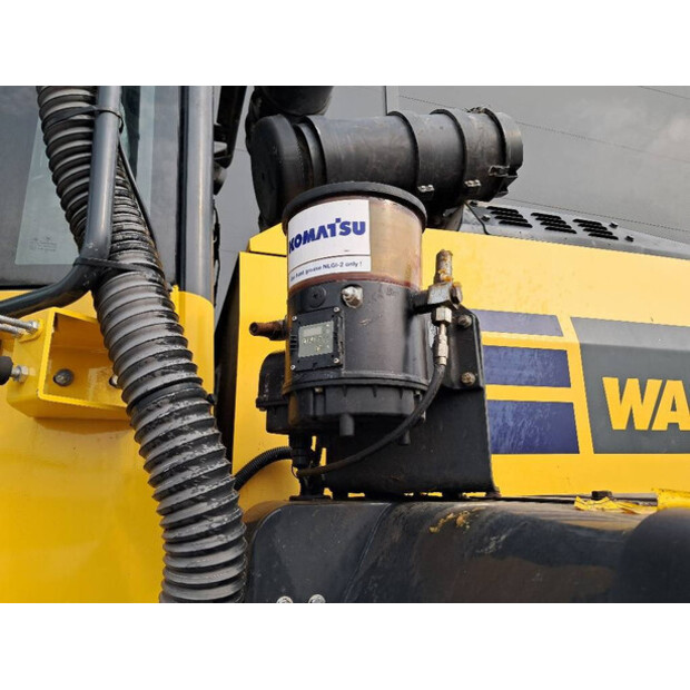 2019 Komatsu WA320-8-48958726