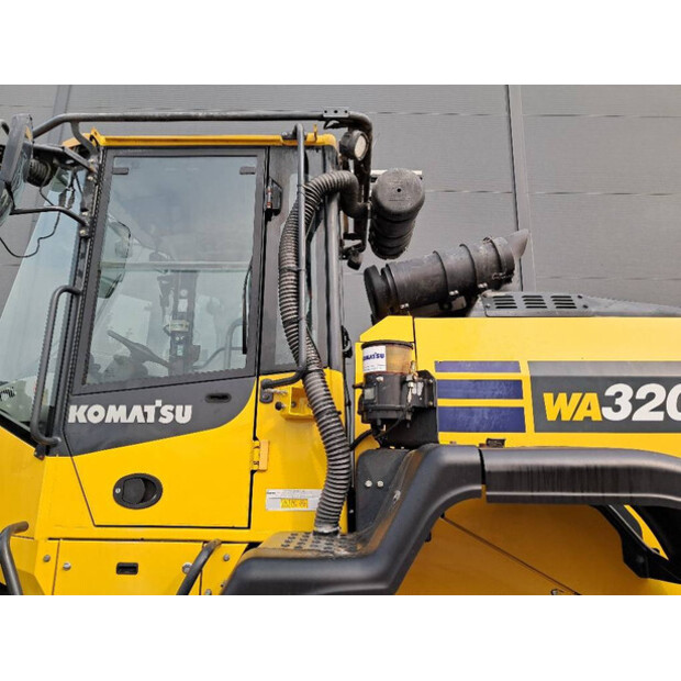 2019 Komatsu WA320-8-48958727