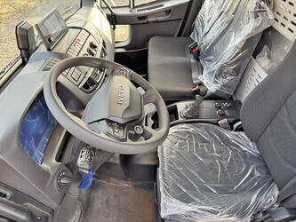 2025-iveco-eurocargo-150-48958858