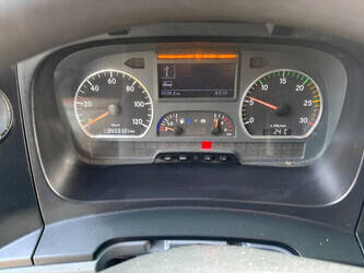 2011-mercedes-benz-axor-1829-1483593-48959168