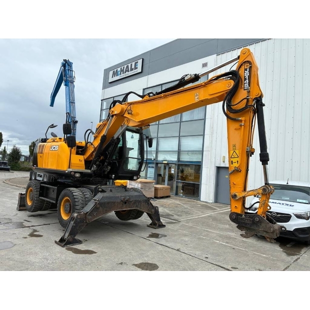 2018 JCB-48959846