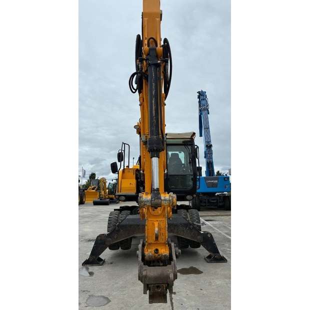 2018 JCB-48959847