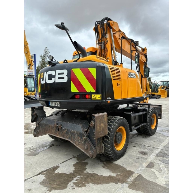 2018 JCB-48959848