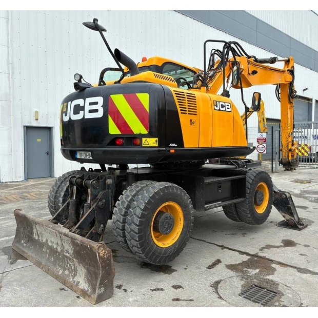 2018 JCB-48959851