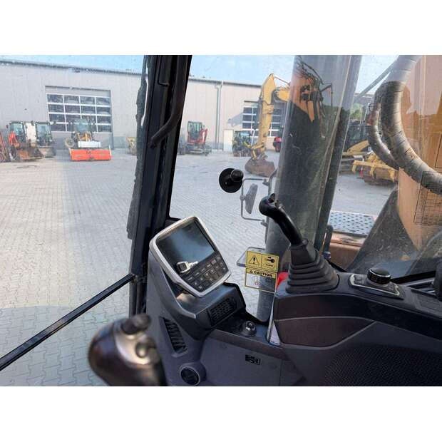 Hyundai HX300NL-48959882