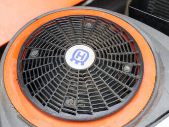 2014-husqvarna-r422ts-48961822