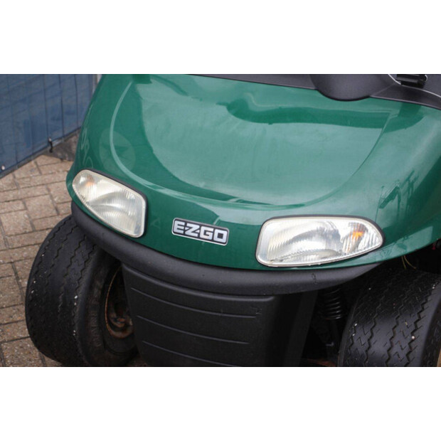 2019 EZ-GO RXV-48963540