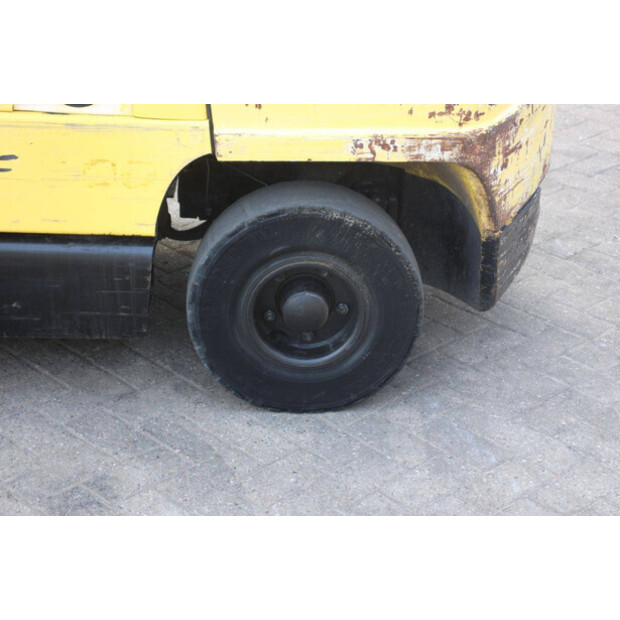 2004 Hyster H3.00XM-48963820