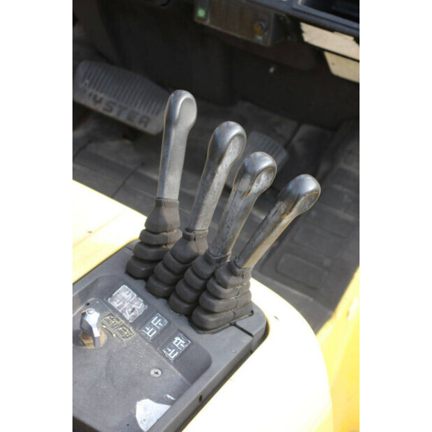 2004 Hyster H3.00XM-48963830