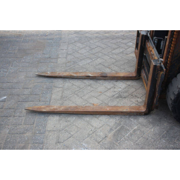 2013 ليندي H25D-02-48963912