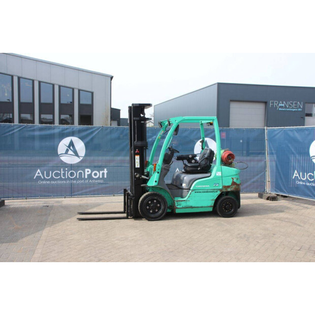 2013 MITSUBISHI FG25N-48963933