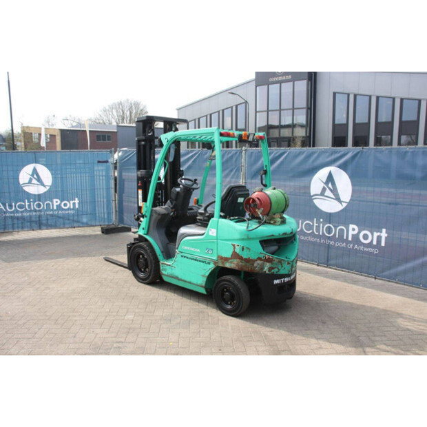 2013 MITSUBISHI FG25N-48963935