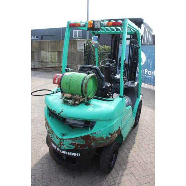 2013 MITSUBISHI FG25N-48963937