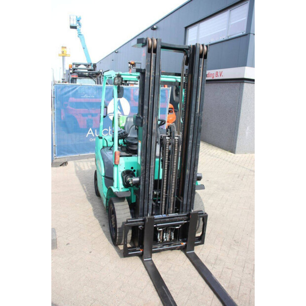 2013 MITSUBISHI FG25N-48963938