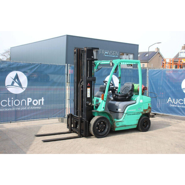 2013 MITSUBISHI FG25N-48963940