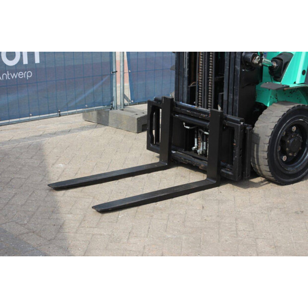 2013 MITSUBISHI FG25N-48963941
