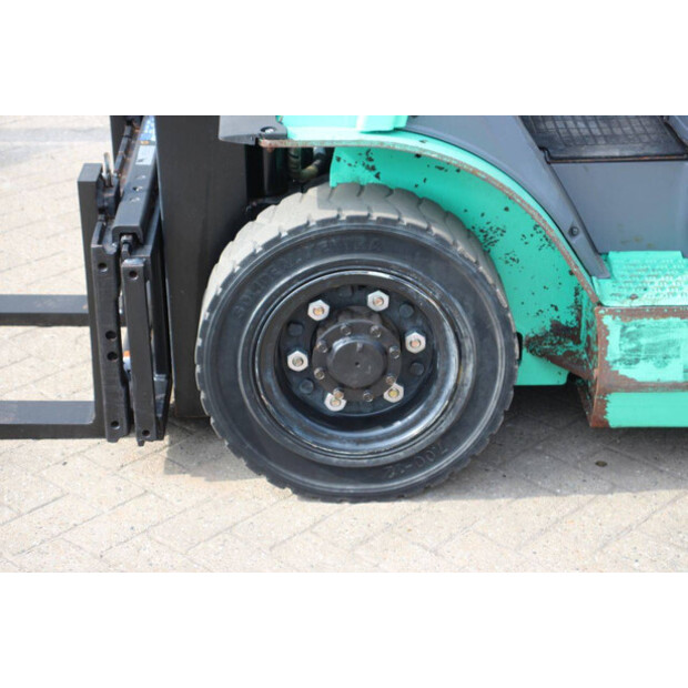 2013 MITSUBISHI FG25N-48963946