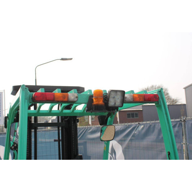 2013 MITSUBISHI FG25N-48963949